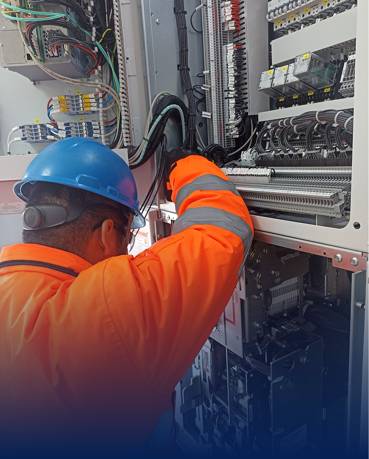 Implementación de protecciones eléctricas en subestaciones y sistemas de media tensión